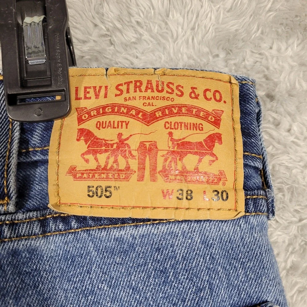 Levis 505‎ Regular Fit Jeans Mens 38x30 Blue Medium Wash Straight Leg Denim